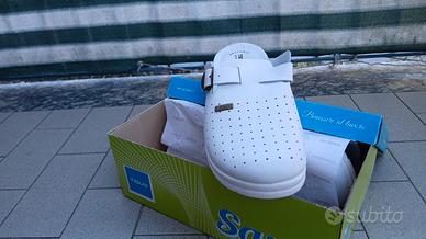 paio di ciabatte sanitarie bianche Tiglio.