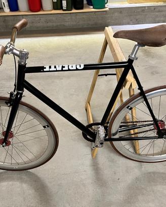 Bici CREATE scatto fisso/libero .