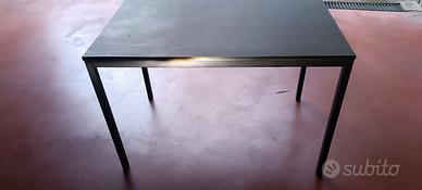 Tavolo Ikea modello TARRENDO, colore nero