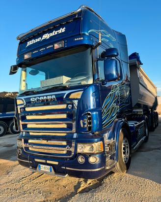 SCANIA R560