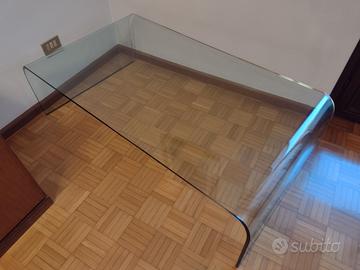 Tavolino in vetro curvato FIAM