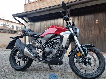 HONDA CB300 R