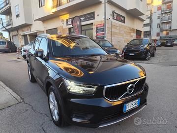 Volvo XC40 2.0 D3 Momentum * Strafull * Pelle * Na