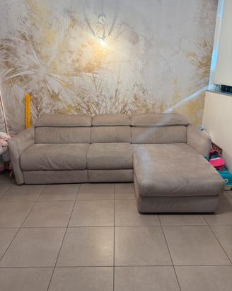 DIVANO MOTORIZZATO CON CONTENITORE