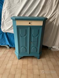 Mobile piccolo in stile Shabby