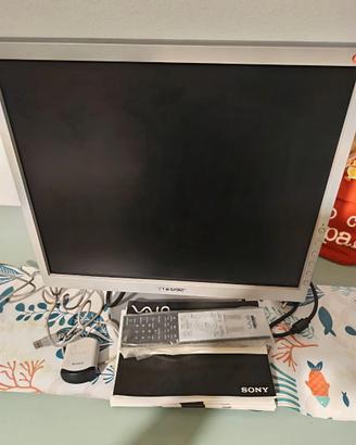 Schermo PC Sony, tastiera e mouse
