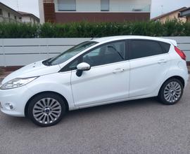 Ford Fiesta 1.4 5 porte Benzina GPL Titanium UNICO