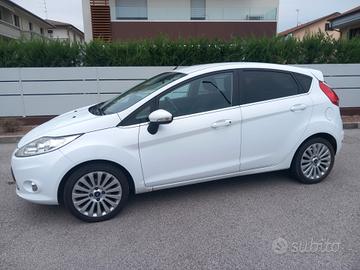 Ford Fiesta 1.4 5 porte Benzina GPL Titanium UNICO