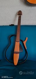 Chitarra yamaha silent corde in metallo
