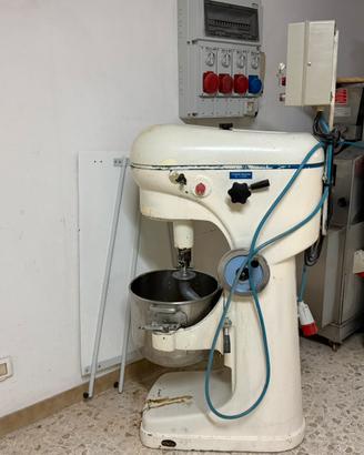 Impastatrice planetaria capacità 30L