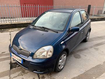 Toyota Yaris 1.0i 16V cat 5 porte