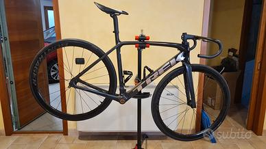 trek emonda slr9 telaio ruote manubrio sella