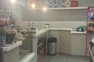 Attività commerciale bar e tavola calda