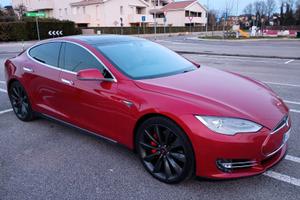 TESLA MODEL S P85D (RICARICHE GRATIS  700 HP)