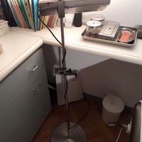 Lampade da terra Artemide Aton di Ernesto Gismondi