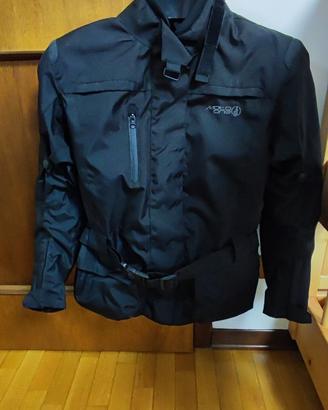 Giacca e pantaloni da moto