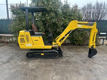 E224 - Escavatore 15 q IHI