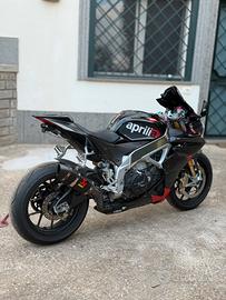 Aprilia rsv4 factory