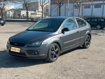 Ford Focus C-Max Focus 1.8 TDCi (115CV) Coupé