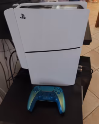PS5 slim 1TB con controller
