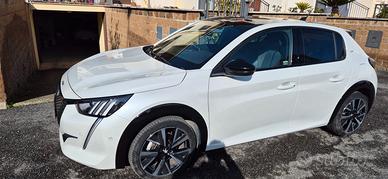 Peugeot 208 GT 1.2 benzina full optional