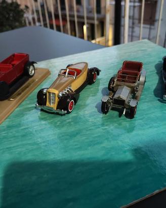 4 modellini antichi matchbox solido