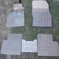 tappetini in alluminio mandorlato per fiat 500L