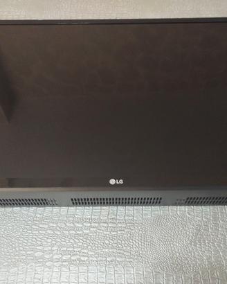 Televisore LG funzionante con telecomando 