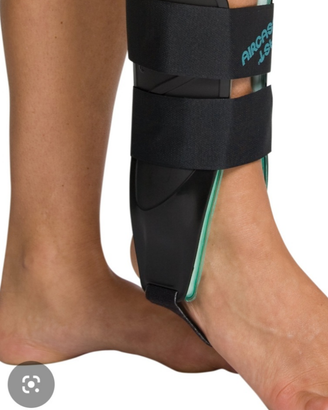 Tutore bivalva aircast air-stirrup universe