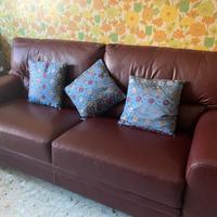 divano Poltresofà 2 posti ampi color borgogna