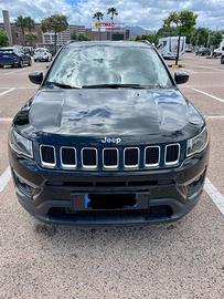Jeep Compass 2.0 Business 4x4 cambio Automatico.