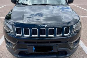 Jeep Compass 2.0 Business 4x4 cambio Automatico.