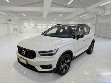 VOLVO XC40 B4 AWD Geartronic R-design