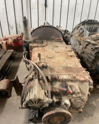 Cambio zf Iveco turbostar 190.48 16s220