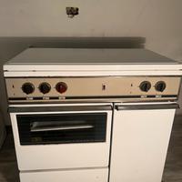 Cucina a gas con forno