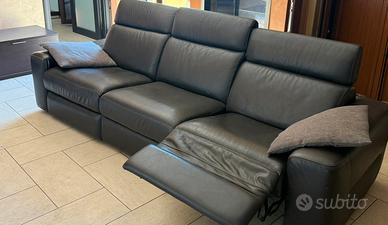 Divano in pelle 3 posti con chaise longue