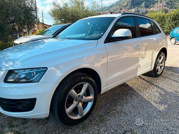 Audi Q5 s-Line 143cv