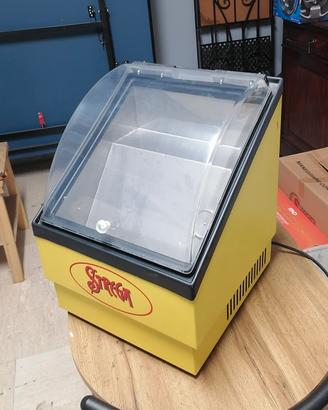 Vetrinetta refrigerata vintage "Strega" 