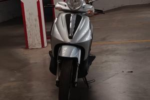 Beverly 125 Tourer