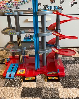 Gioco garage per macchinine