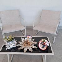 Set poltrone e tavolo