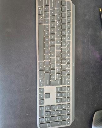 Logitech MX keys