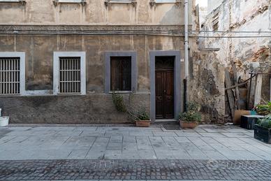 Piano terra da ristrutturare, non mutuabile
