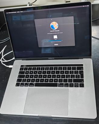 MacBook Pro 15” - A1990 - i7 - 256GB