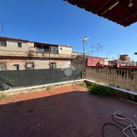 3 LOCALI A NAPOLI