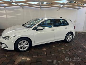 Volkswagen Golf 1.0 eTSI EVO DSG Life