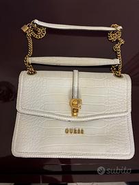 Elegante Borsa Guess GJames effetto cocco.Scontata