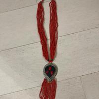 Collana di bigiotteria di corallo rosso