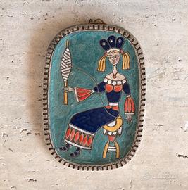 Quadretto in terracotta - Donna con fuso di lana