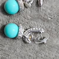 orecchini in pasta di turchese e Swarovski